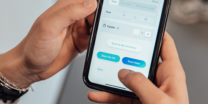 Polsklachten door smartphonegebruik Persoon heeft last van Polsklachten door smartphonegebruik